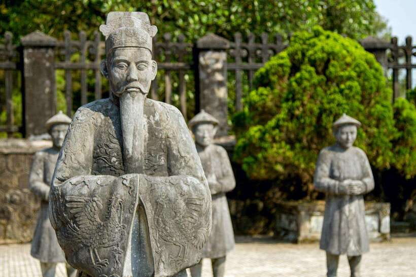Hoi An: Imperial Hue And Scenic Hai Van Pass Discovery Tour - Y Thảo Garden lunch: good food, but keep expectations flexible