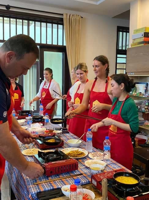 Hoi An: Jolie Cooking Class - Eating together: the payoff meal you’ll actually remember
