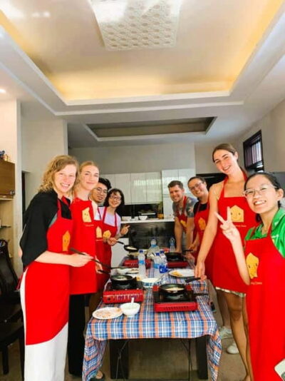 Hoi An: Jolie Cooking Class - Lantern-making: the small Hoi An activity that adds meaning