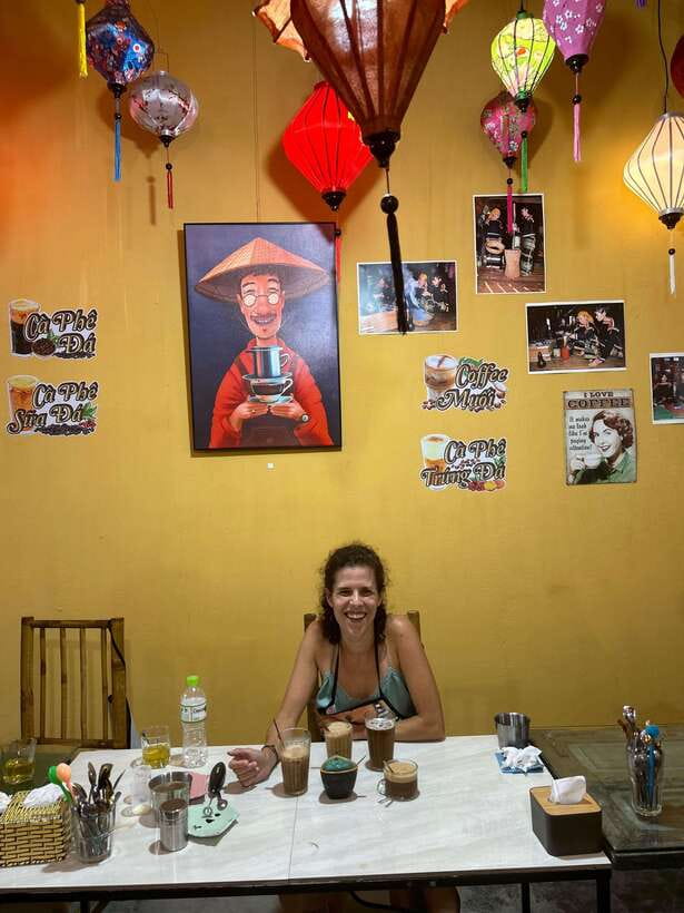 Hoi An: Lantern and Coffee Making Class - Lantern Making on Foot from Viettin Bank: From Fabric to a Foldable Souvenir
