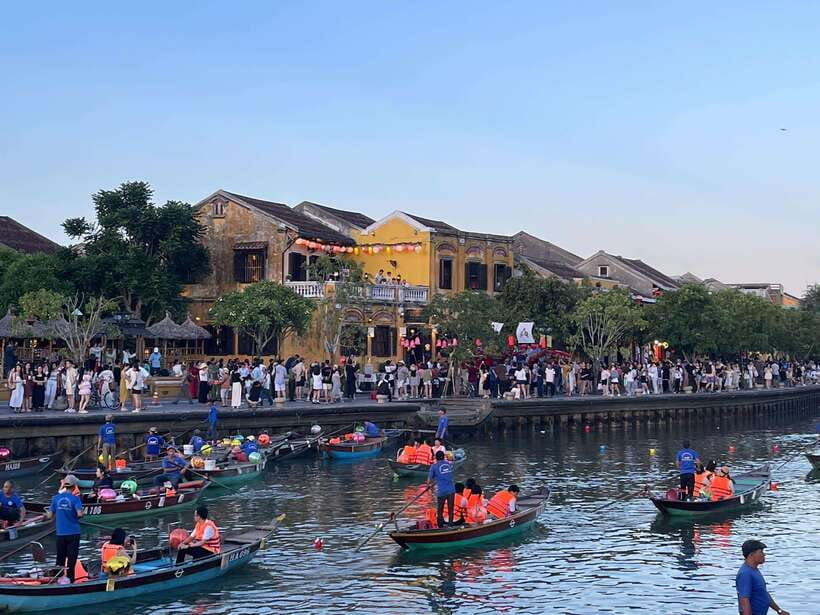 Hoi An: Lantern Boat Ride on the Hoai River - Price and Value at About $8 per Person