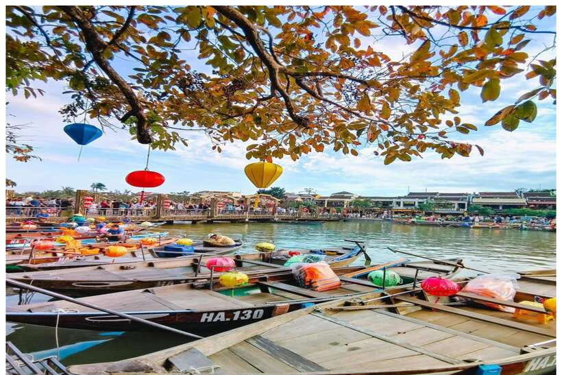 Hoi An : Lantern Boat Trip & Release Lantern - Photos from Minh and why the photo support is a real value