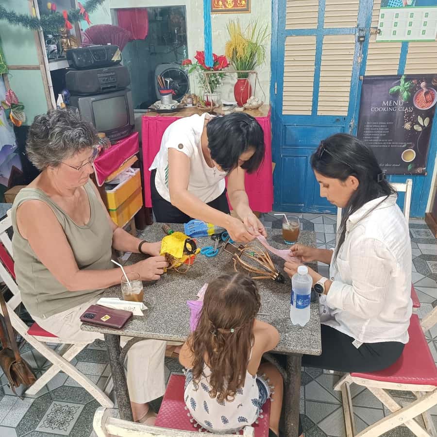 Hoi An : Lantern Making & Cooking Class With Local Family - Cao Lau and rice pancakes: why this menu is a good use of your time