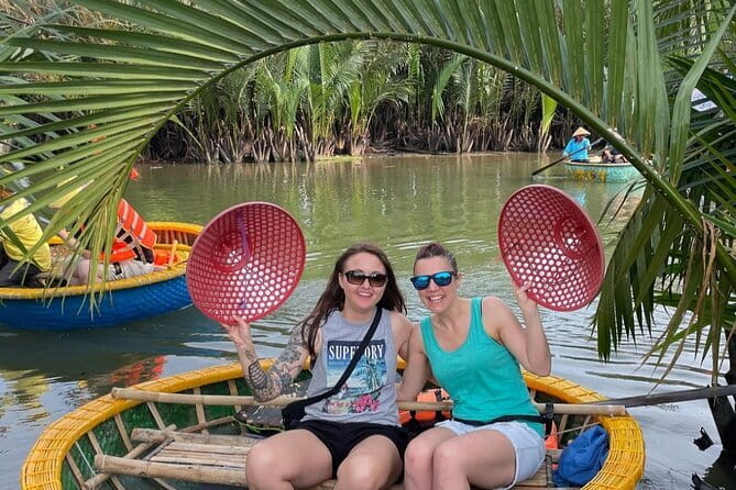Hoi An Lantern Shop & Boat Photoshoot – Night Experience - How long does it take, really?