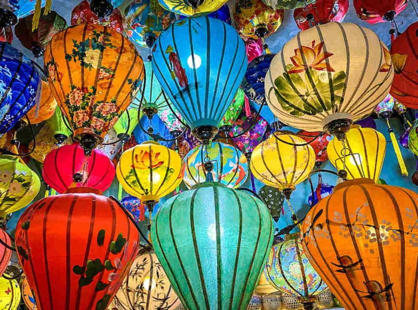 Hoi An: Local Foldable Lantern-Making Class with Locals - The local-in-shop atmosphere: calm, social, and actually useful