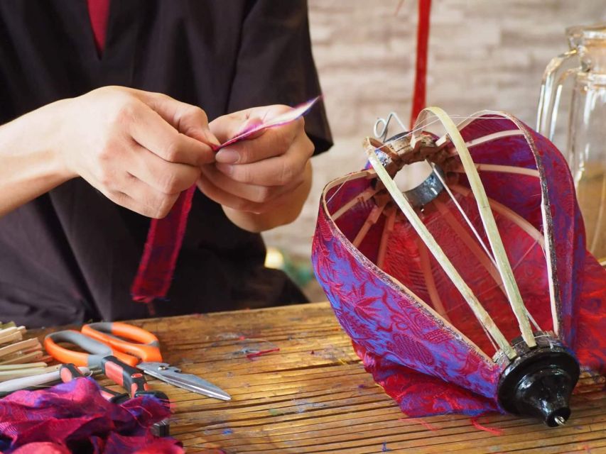 Hoi An: Local Foldable Lantern-Making Class with Locals - Finding the class: 3/6 Phan Boi Chau street and the lantern-shop setting
