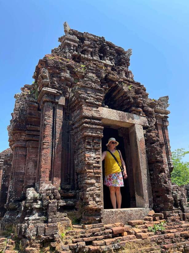 Hoi An: My Son Ruins; Bus-Boat-Cultural Show-Lunch-Guide - Photo stops and free time: how to make the sanctuary time work for you