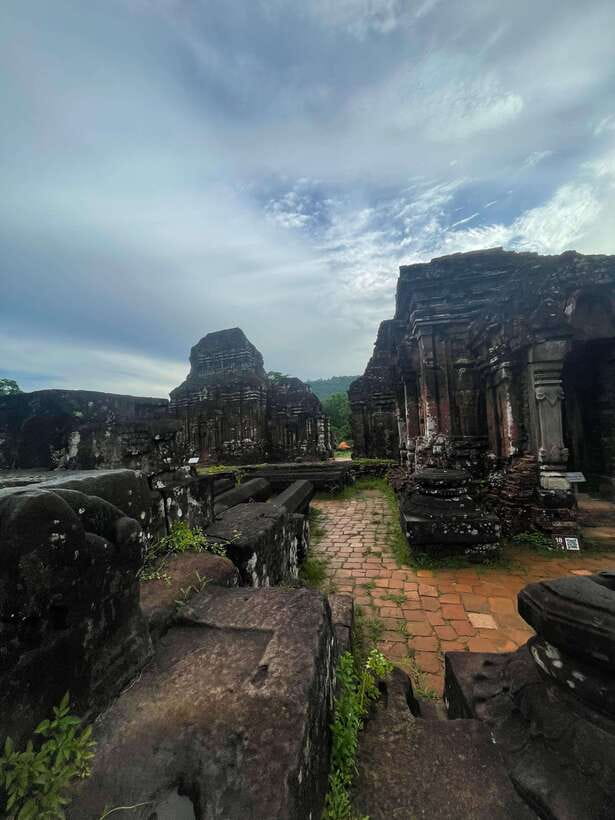 Hoi An: My Son Ruins: Guide-Bus-Boat-Cultural Show-Lunch - Electric car transfer to the temples: less fatigue, more time