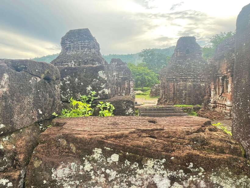 Hoi An: My Son Ruins: Guide-Bus-Boat-Cultural Show-Lunch - Who should book this My Son day trip from Hoi An