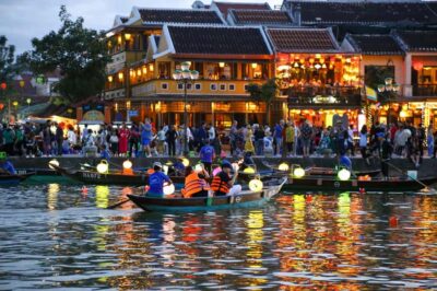 Hoi An : Night Boat Trip and Floating Lantern on Hoai River - Meeting at Kazimierz Kwiatkowski Bust: Quick start, clear end