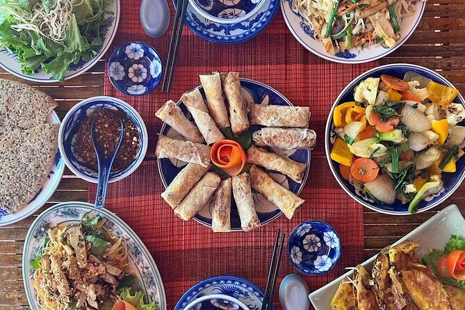 Hoi An Night Market Walking Street Food Tours - Where you meet and how the logistics feel on arrival