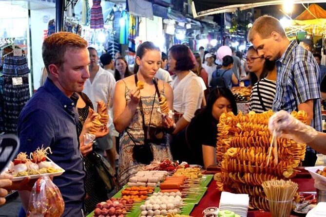 Hoi An Night Market Walking Street Food Tours - Private tour only: what you gain (and what can go wrong)