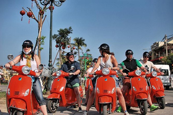 Hoi An Nightlife And Food Tour By Electric Scooter - Fusion Cafe at 6:00 pm: River Views and the First Drink