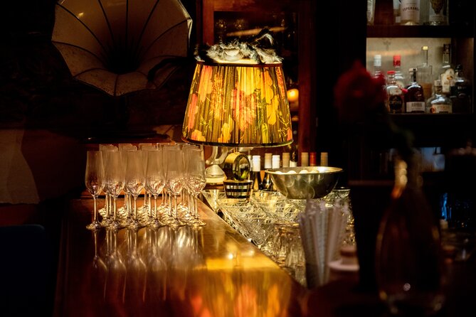Hoi An Old Town Secret Cocktail Experience with Local Host - Where the experience can fall short for some people