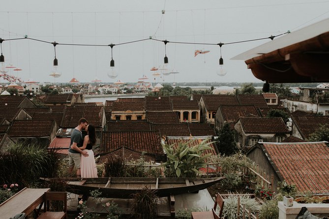 Hoi An Photographer & Vacation Photoshoot – Private Session - The Japanese Covered Bridge (Chùa Cầu): photos with instant recognition