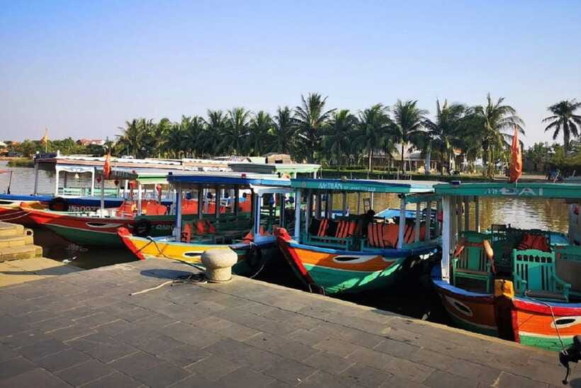 Hoi An: Private Lantern Cruise on the Thu Bon River - Best time to go: sunset change and what the breeze feels like