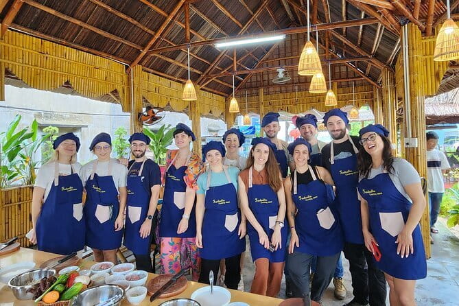 Hoi An Private Seafood Cooking Class/Oyster Cooking Experience - Key highlights at a glance