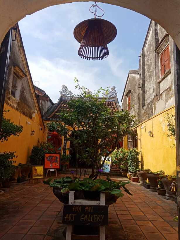 Hoi An: River Lantern Boat Experience with Free 5G eSIM - The 20-minute lantern boat: tea, life jackets, and wish-making