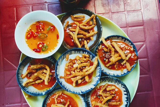 Hoi An street food tour - How the 17h00 start shapes your Hội An night