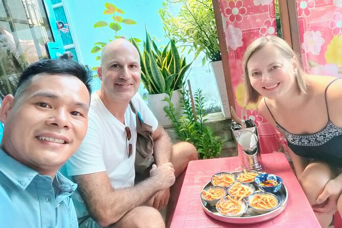 Hoi An street food tour - The workshop stop: white rose dumplings, wontons, and pound cakes