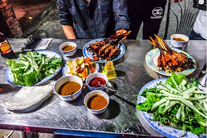 Hoi An Street Food Tour- Eat Like A Local - Stop 3: Hoi An Ancient Town chicken rice (Ba Buoi)