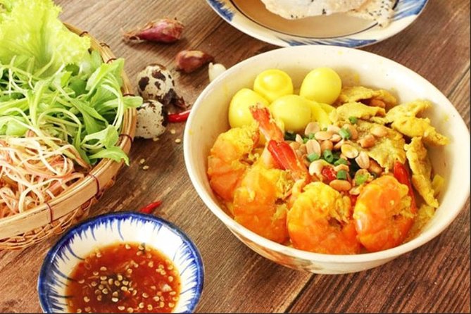 Hoi An Street Food Tour- The Real Taste Of Hoi An - Guide quality makes or breaks a food tour