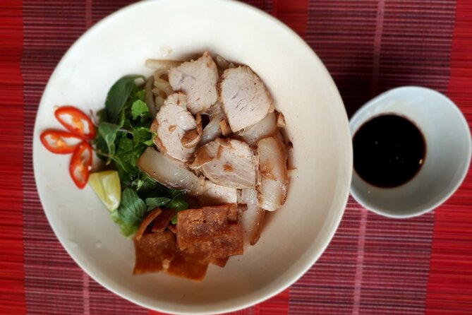 Hoi An sunrise, fish market tour and taking photos( Private tour) - Learning how fishermen sell after a night’s catch
