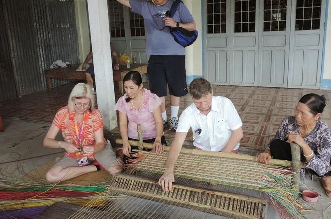 Hoi An Sunrise Tour to Hidden Local Villagers - Stop 4: Cam Kim mat weaving—where craft becomes income