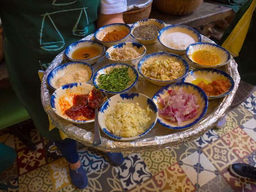 Hoi An: Sunset Food Tasting Tour - Dessert and Local Beer: Ending Like a Hoi An Night Out