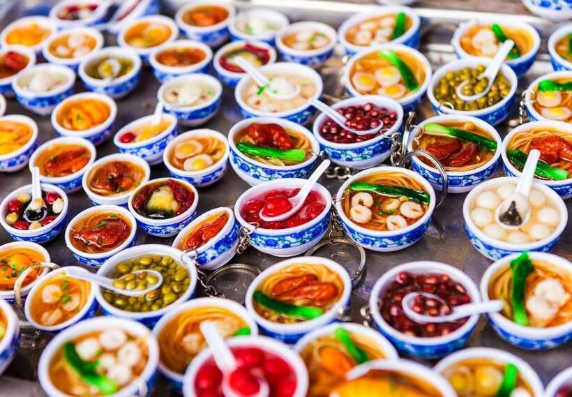 Hoi An: Sunset Food Tasting Tour - Start at the Post Office: Getting Your Bearings Fast