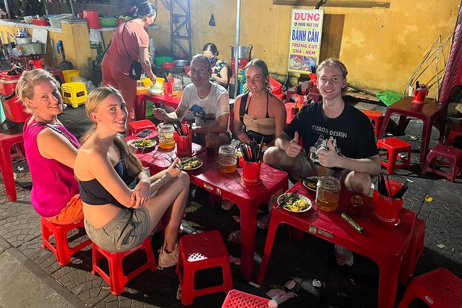 HOI AN Sunset Food Tour - Night Market - Lantern Streets - What you actually get for $75: value check that makes sense