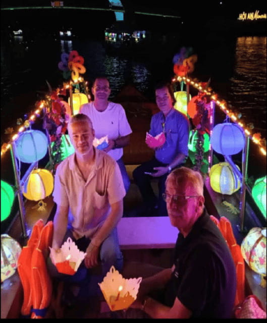 Hoi An: Thu Bon River Flower Lantern Experience - Lantern Release and Wish-Making: Simple Steps, Good Atmosphere