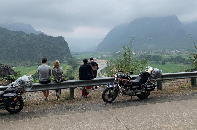 Hoi An to Phong Nha: Explore Hidden Caves & Landscapes - Day 4: Boat ride into the longest cave system, then Paradise Cave climbing