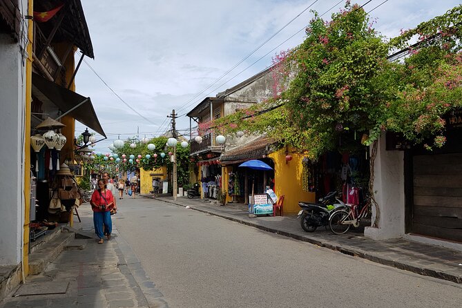Hoi An town private walking tour with boat trip - Museum of Folklore: costumes, ceramics, and everyday beliefs