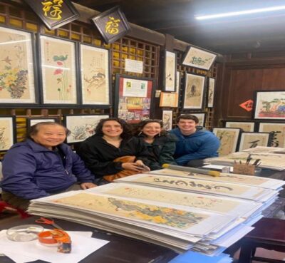 Hoi An: Traditional Vietnamese Calligraphy Class in Oldtown - The calligraphy lesson: ancient meaning, modern forms