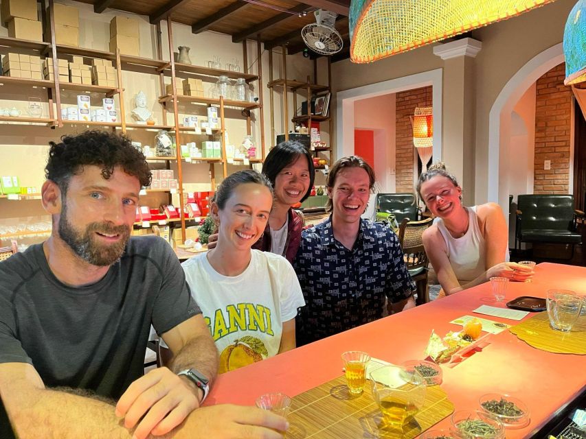 Hoi An Vegan Food Tour - Oldest Bakery Stop: Banh My Around the Clock