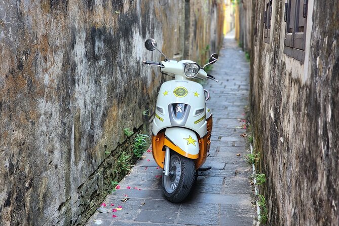 Hoi An Vespa Tours: Hoi An Highlights and Hidden Gems - Stop 2: Tra Que Vegetable Village and the countryside feeling you don’t get downtown