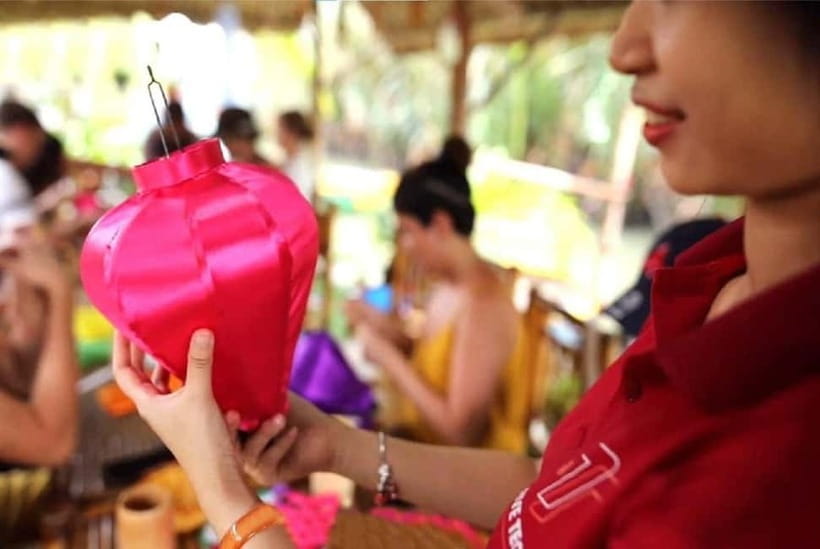Hoi An: Vietnamese Foldable Lantern Making Workshops - Photo Stop and Ancient Town Time: Making the Lantern Moment Fit Your Day