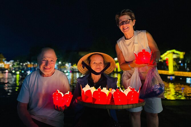 Hoi An Walking Private Tour - Lanterns, Boat Ride & Local Foods - Hoi An Market walk: useful shopping instincts without losing the plot