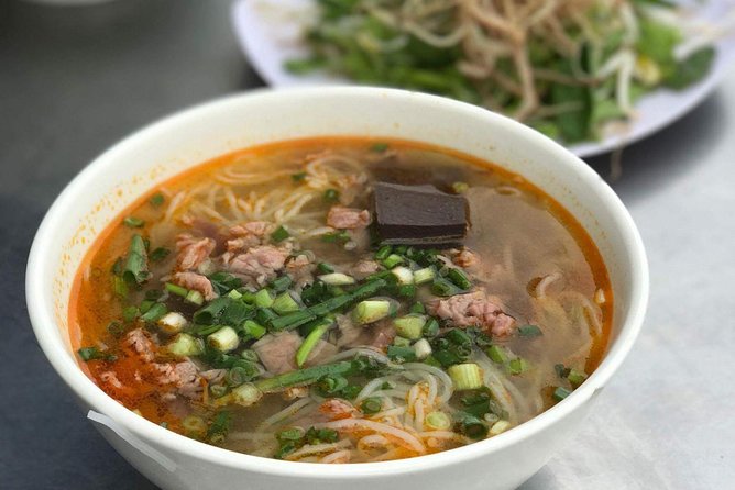 Hoi An Walking Street Food - Private Tour - The guides make or break this kind of tour
