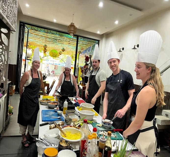 Hoi An:Vegetarian Cooking Class & Explore Market wChef Thanh - Welcome Drink, Then Hands-On Cooking With Chef Thanh