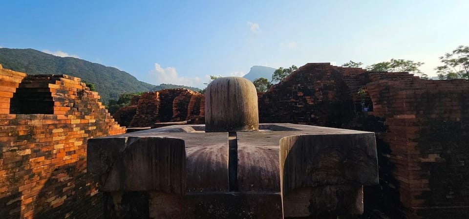 HoiAn: My Son Sanctuary w. Champa food Lunch 5:30/8:00/14:00 - The best time to visit My Son Sanctuary from Hoi An: 5:30, 8:00, or 14:00