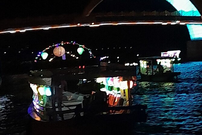 HoiAn Small Boat By Night on Bach Dang River - Organization Reality Check: One Waiting-Time Warning