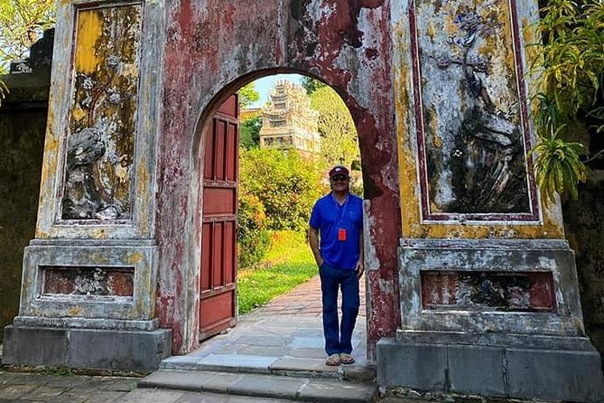 Hue City Tour via Hai Van Pass - Private Guided Tour - Lap An Lagoon and oyster farms: a short nature break with a local feel