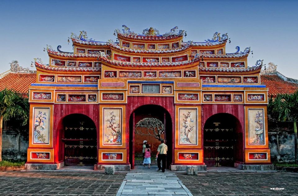 Hue City Tour with Dragon Boat from Hue or Danang or Hoi An - Hue in one day: getting there from Da Nang or Hoi An