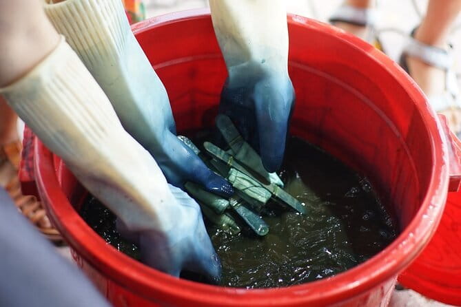 Indigo dyeing workshop - Who should book this workshop (and who might skip it)