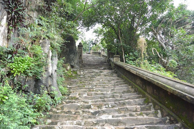 Marble mountain, Monkey Mountains with Cruise Trip on Han River - Group Size and the Role of the English Guide