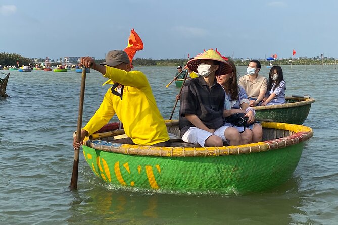 Market Tour , Basket Boat and Cooking Class Hoi An - Fishermen, Vietnamese–American War Stories, and Context