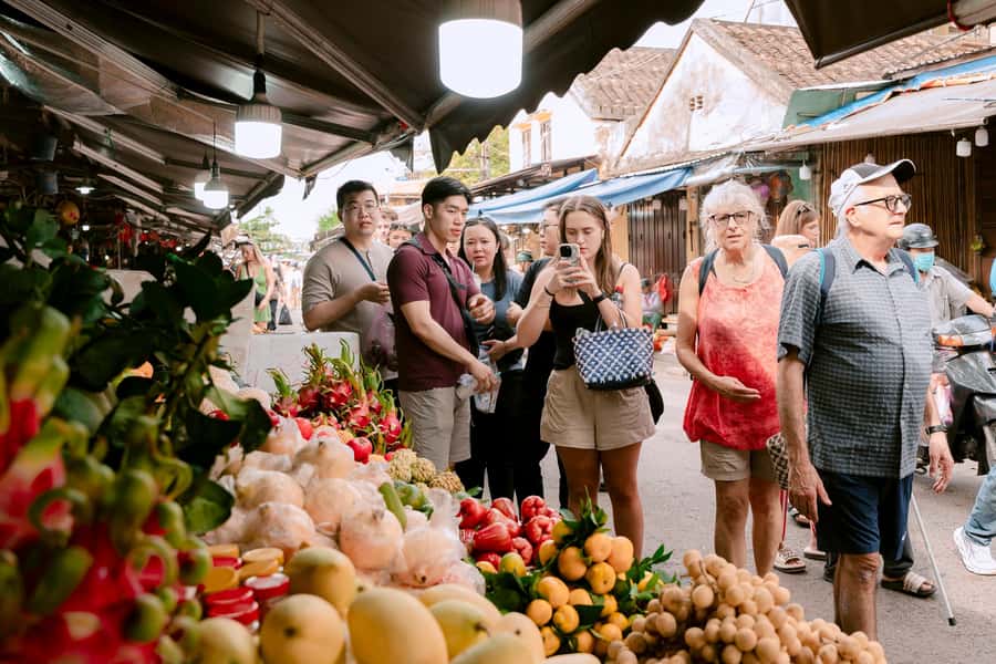 Market Tour - Cooking Class - Coconut Boat Riding - The cooking class: turning market finds into Bánh cuốn, Bánh Xèo, Phở, and Chè