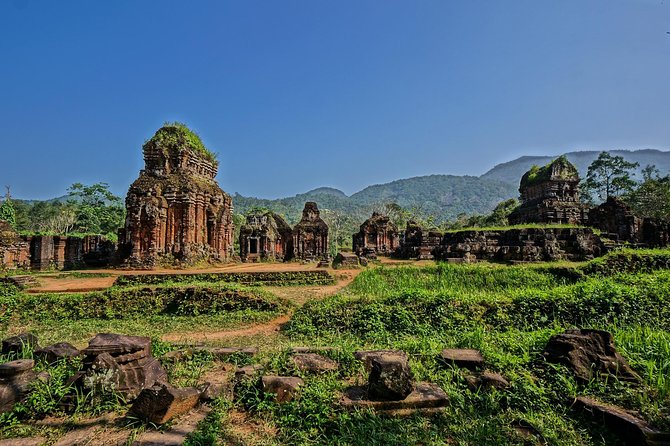 My Son Sanctuary and cruise trip from Hoi An/ Da Nang - What can go wrong: rushing, crowd heat, and occasional changes